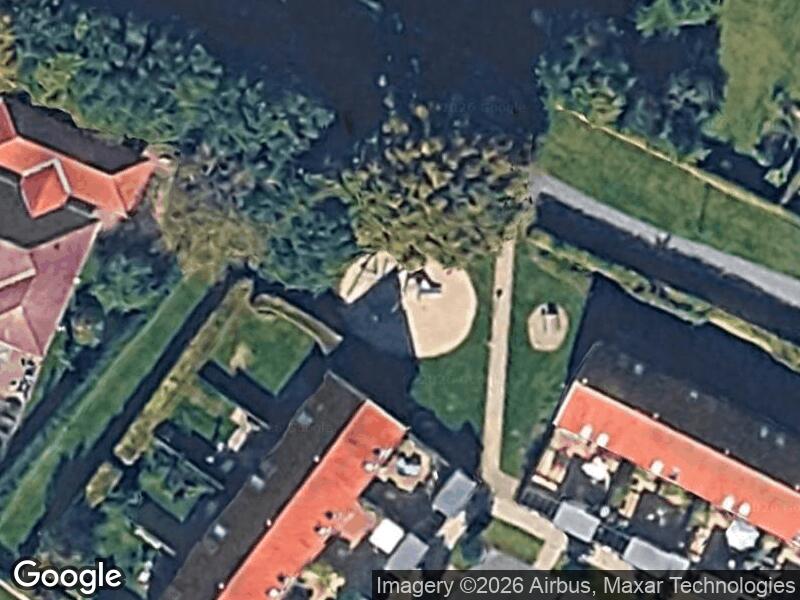 Satellitfoto af Legepladsen v. Neder-Holluf-Vej
