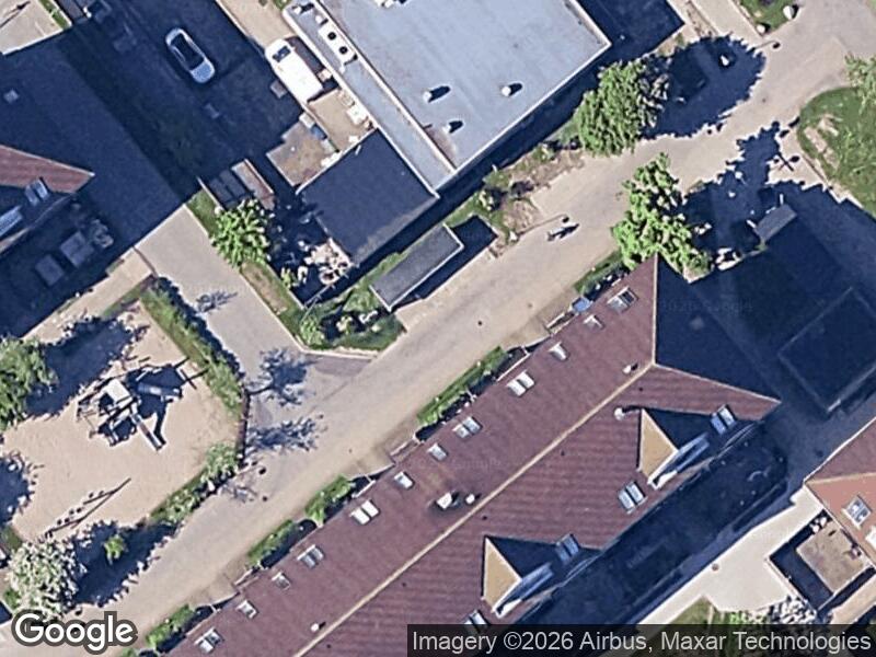 Satellitfoto af Fodbold bane og basketbold bane